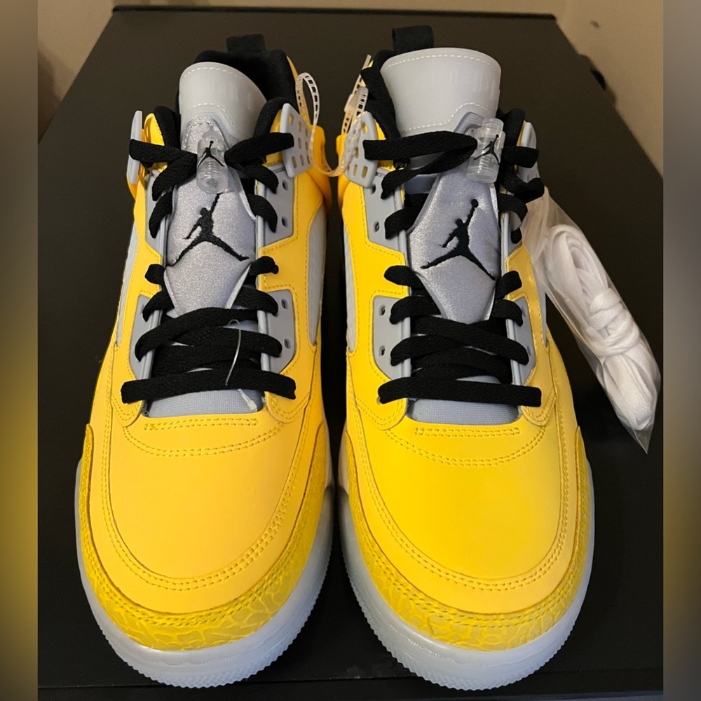 Air Jordan 4 Lightning, Jordan Spizike Low